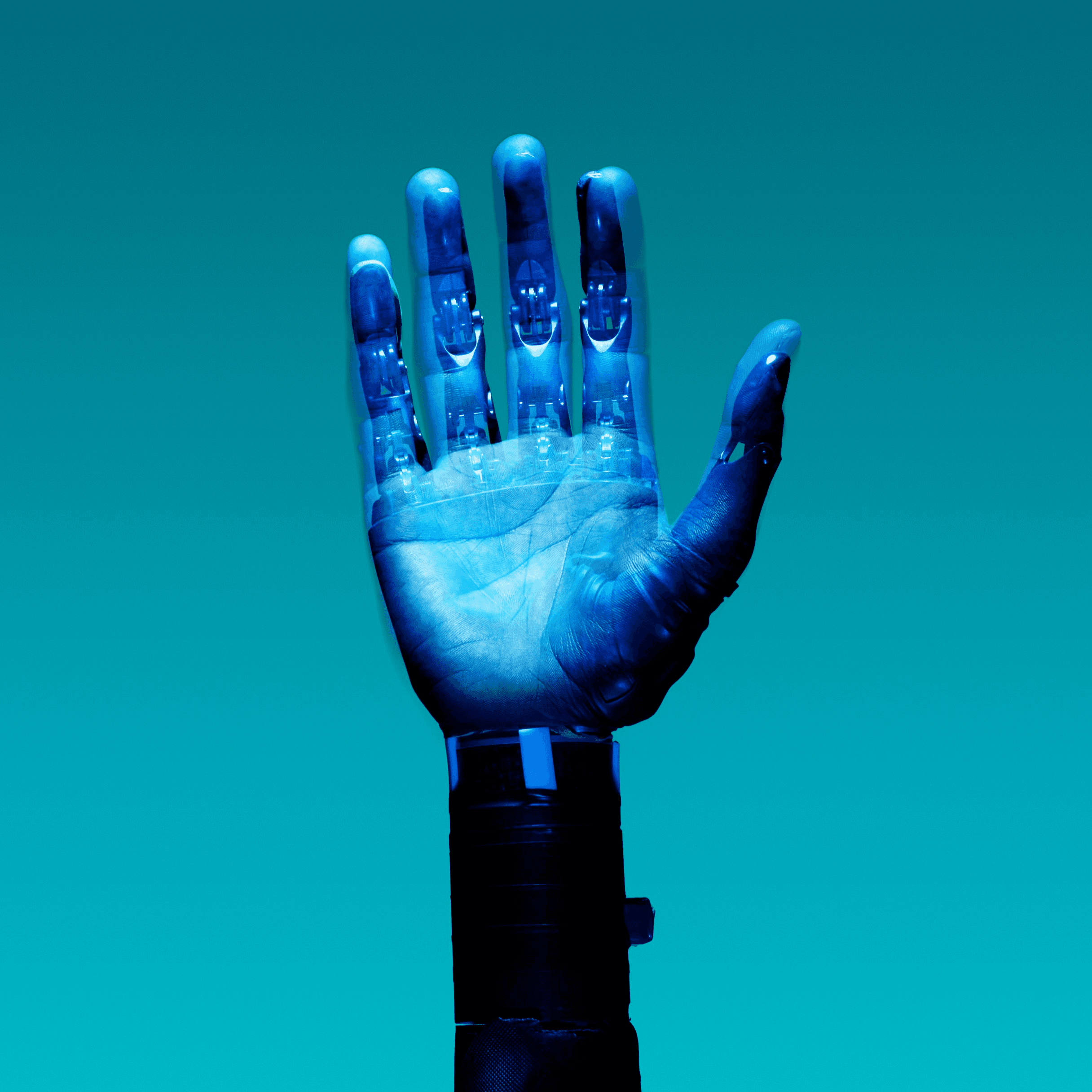 Transparente Roboterhand symbolisiert Robot Process Automation (RPA) in Unternehmen