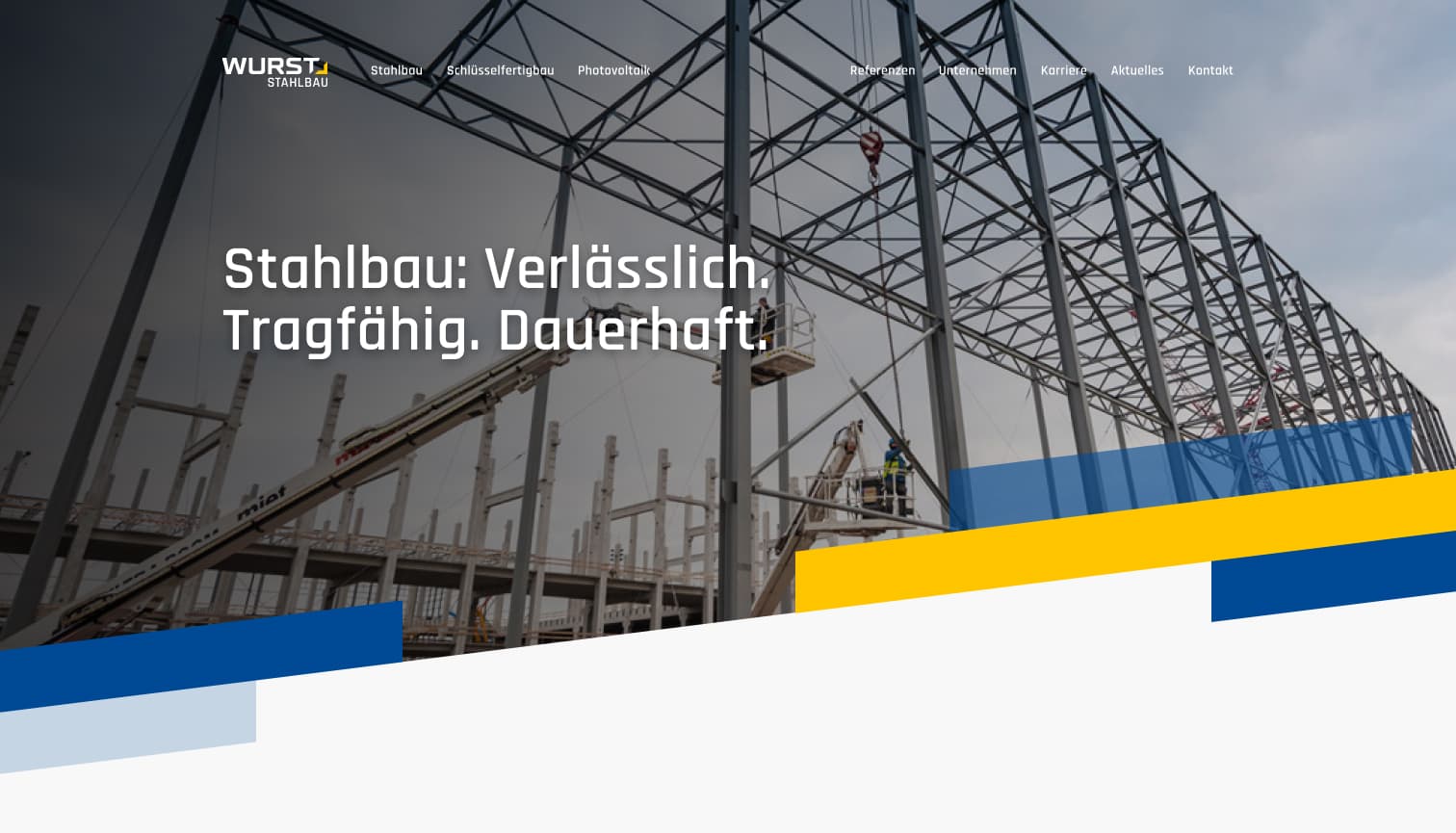 Screenshot der Wurst Stahlbau Website mit Hero-Bereich und Stahlkonstruktion