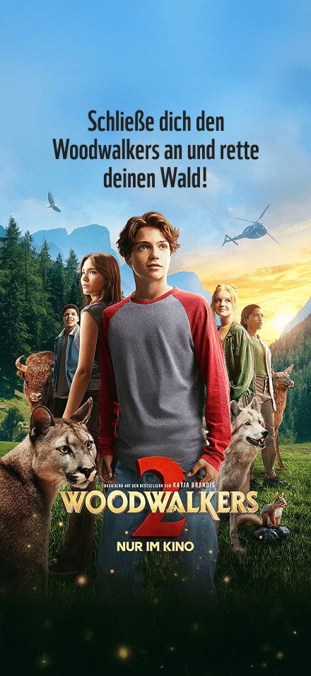 Filmplakat Woodwalkers 2 mit Jugendlichen und Tieren vor Bergkulisse