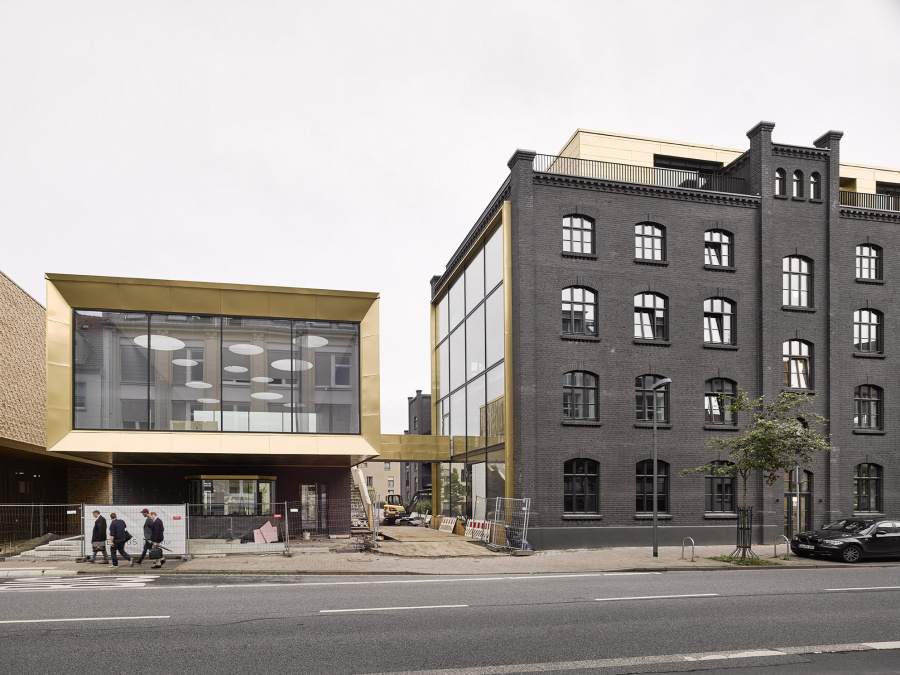 Fassade des neuen Firmensitzes der MUUUH! Group