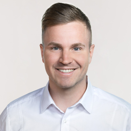 Portrait von Julian Schlütter.